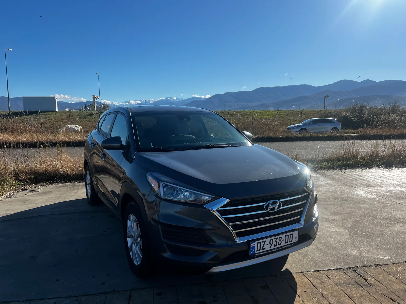 Hyundai Tucson 2017 — car rental in Georgia, Cartome