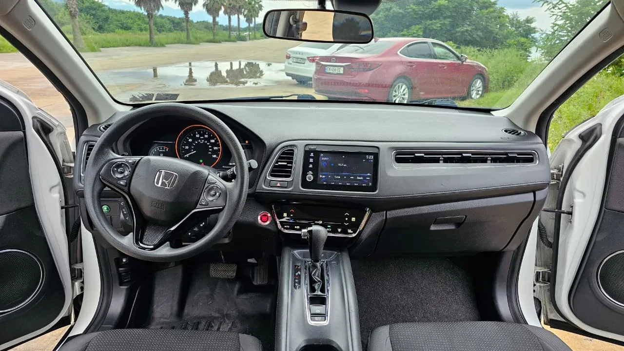 Honda H-RV 2019 — аренда авто в Грузии, Cartome
