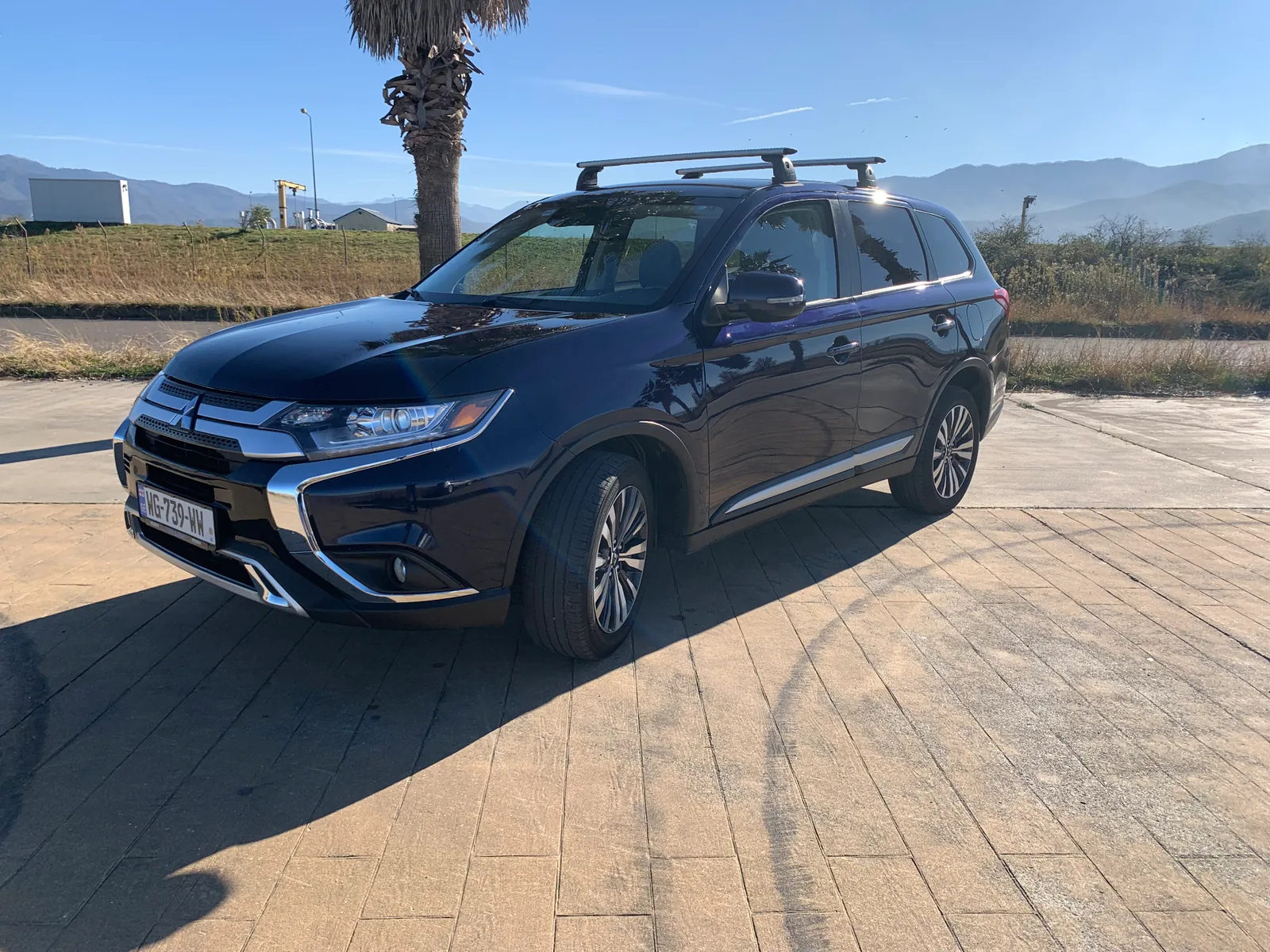 Mistubishi Outlander 2021 — car rental in Georgia, Cartome