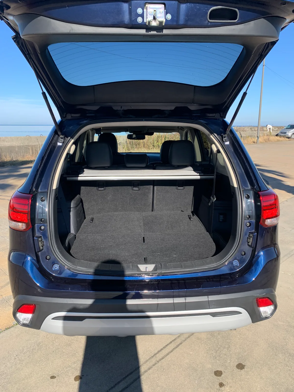 Mistubishi Outlander 2021 — car rental in Georgia, Cartome